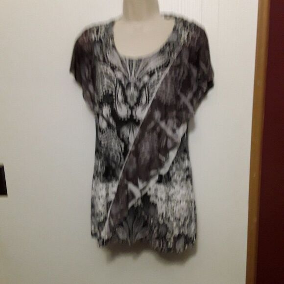 Unity Size S EX cond pit to pit 16 length 28 - Picture 2 of 5